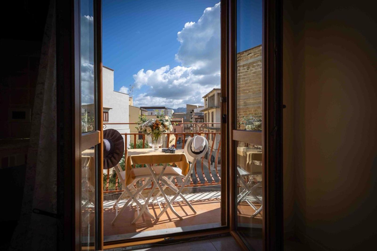 Sunshine Apartments Trappeto  Exterior foto