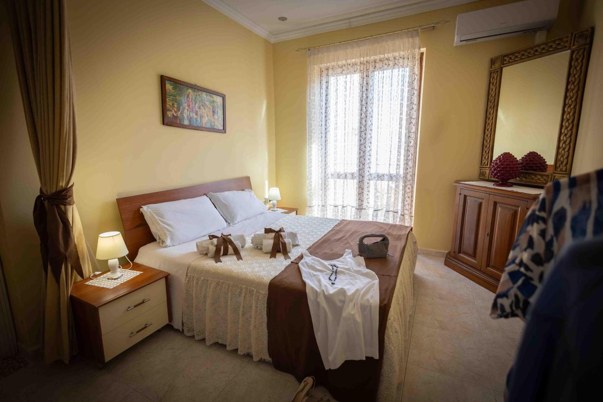 Sunshine Apartments Trappeto  Exterior foto