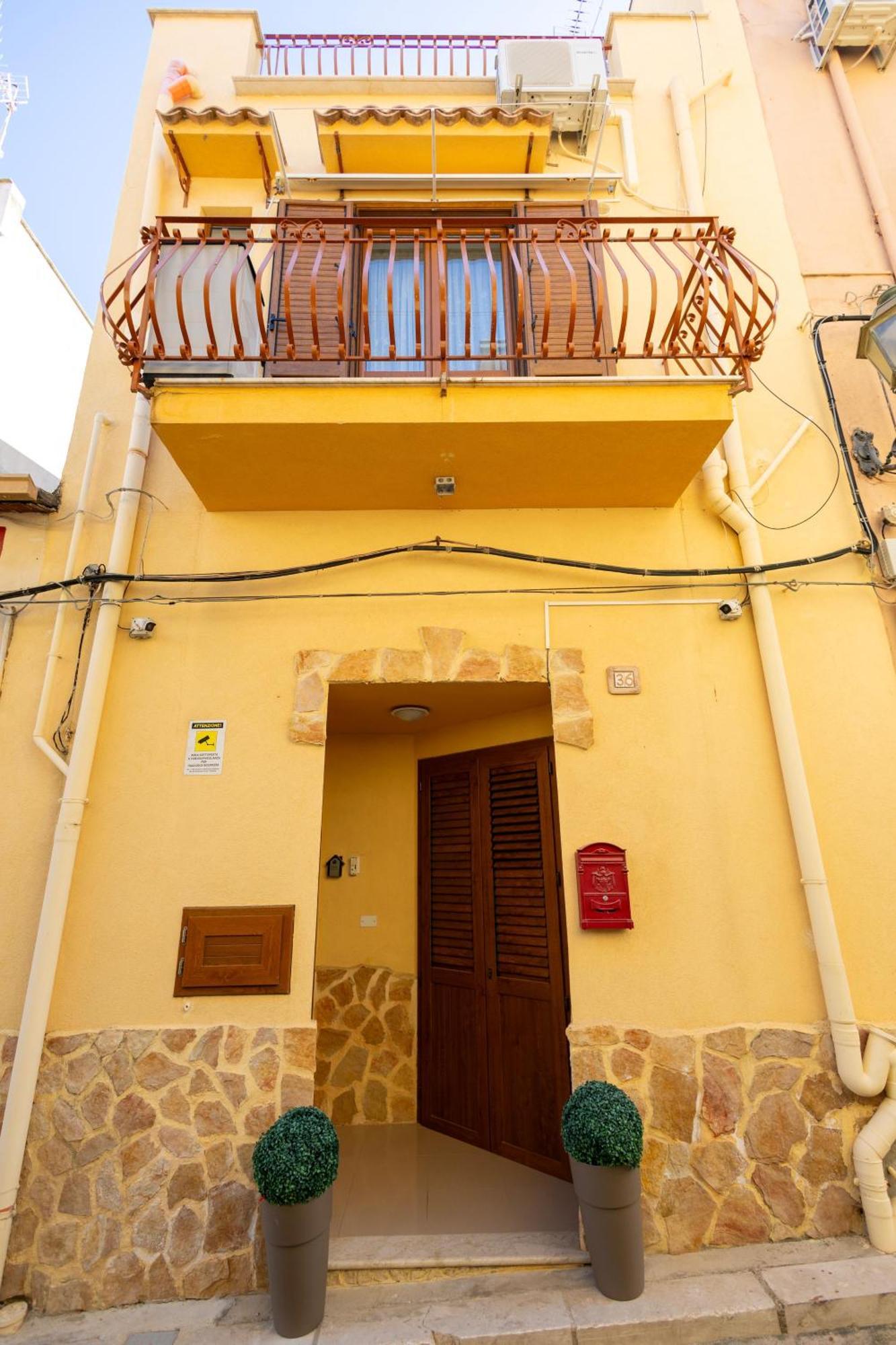 Sunshine Apartments Trappeto  Exterior foto