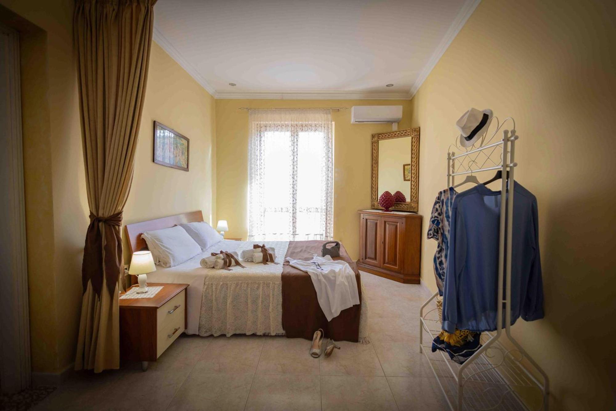 Sunshine Apartments Trappeto  Exterior foto